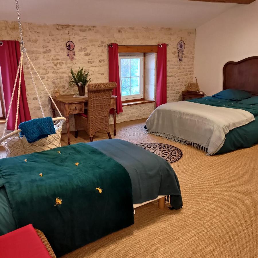 Au Clos Des Figues Hotell Chambon  Exteriör bild